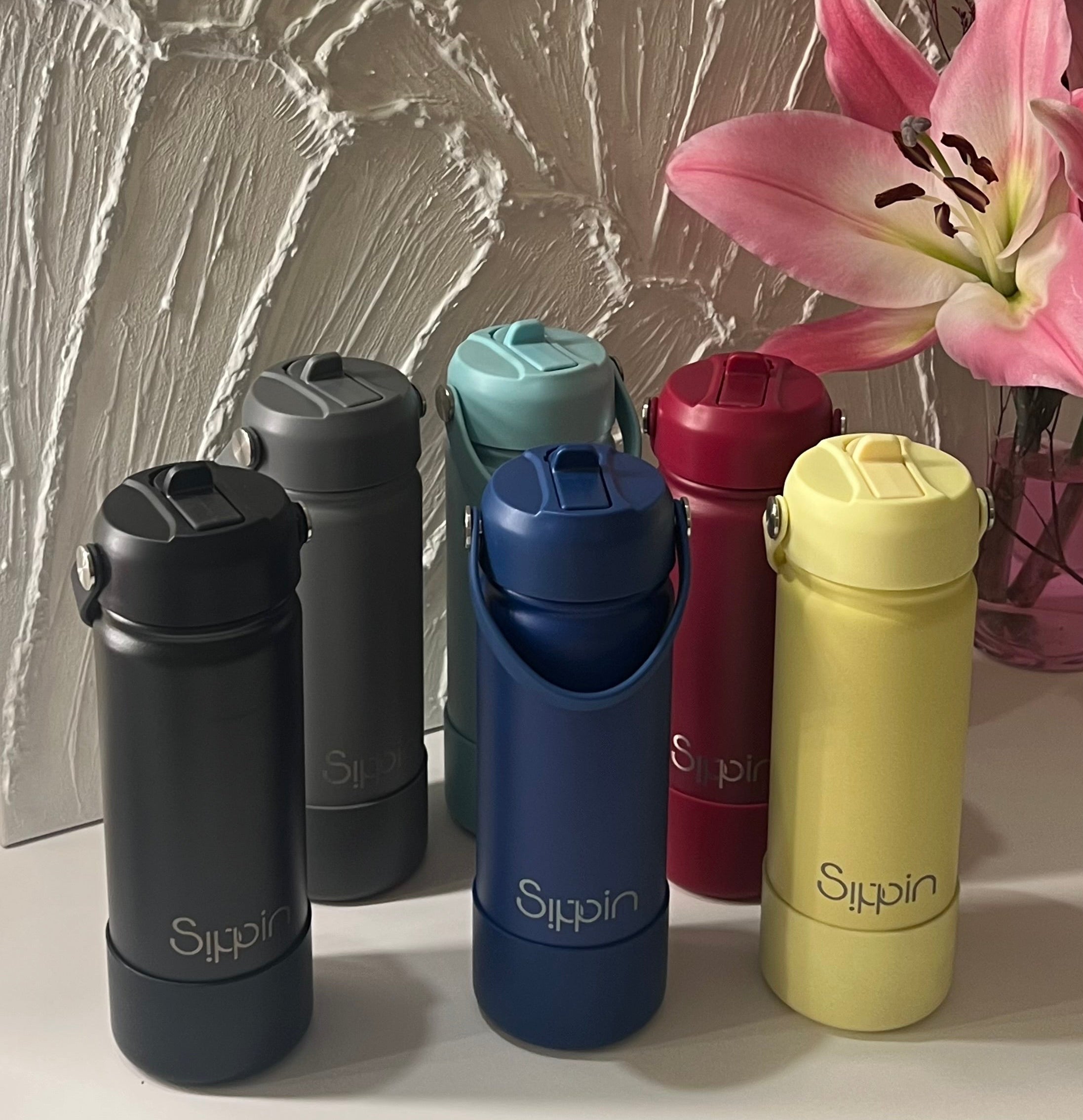 Sipping leakproof bottle’s