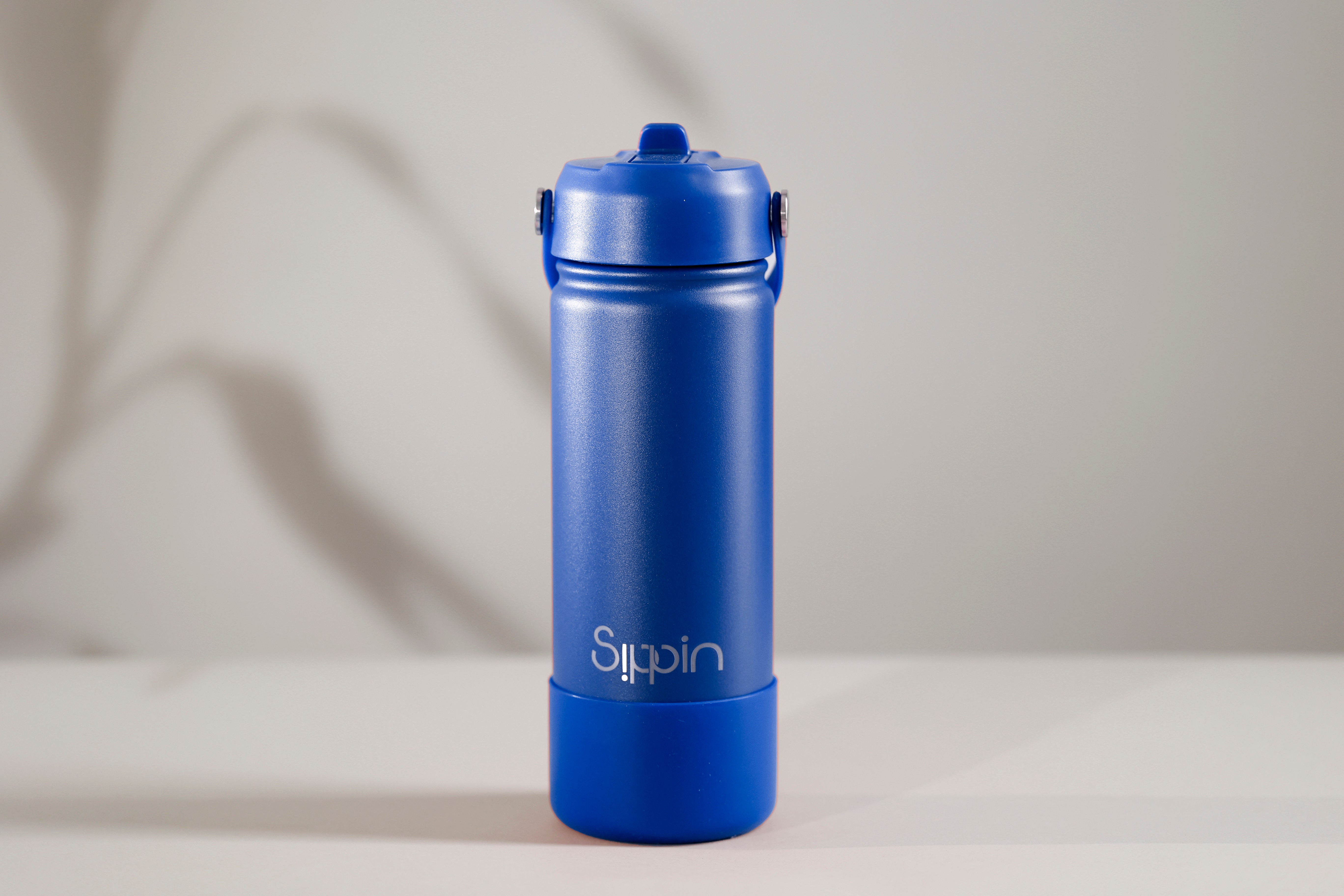 Sipping leakproof bottle’s