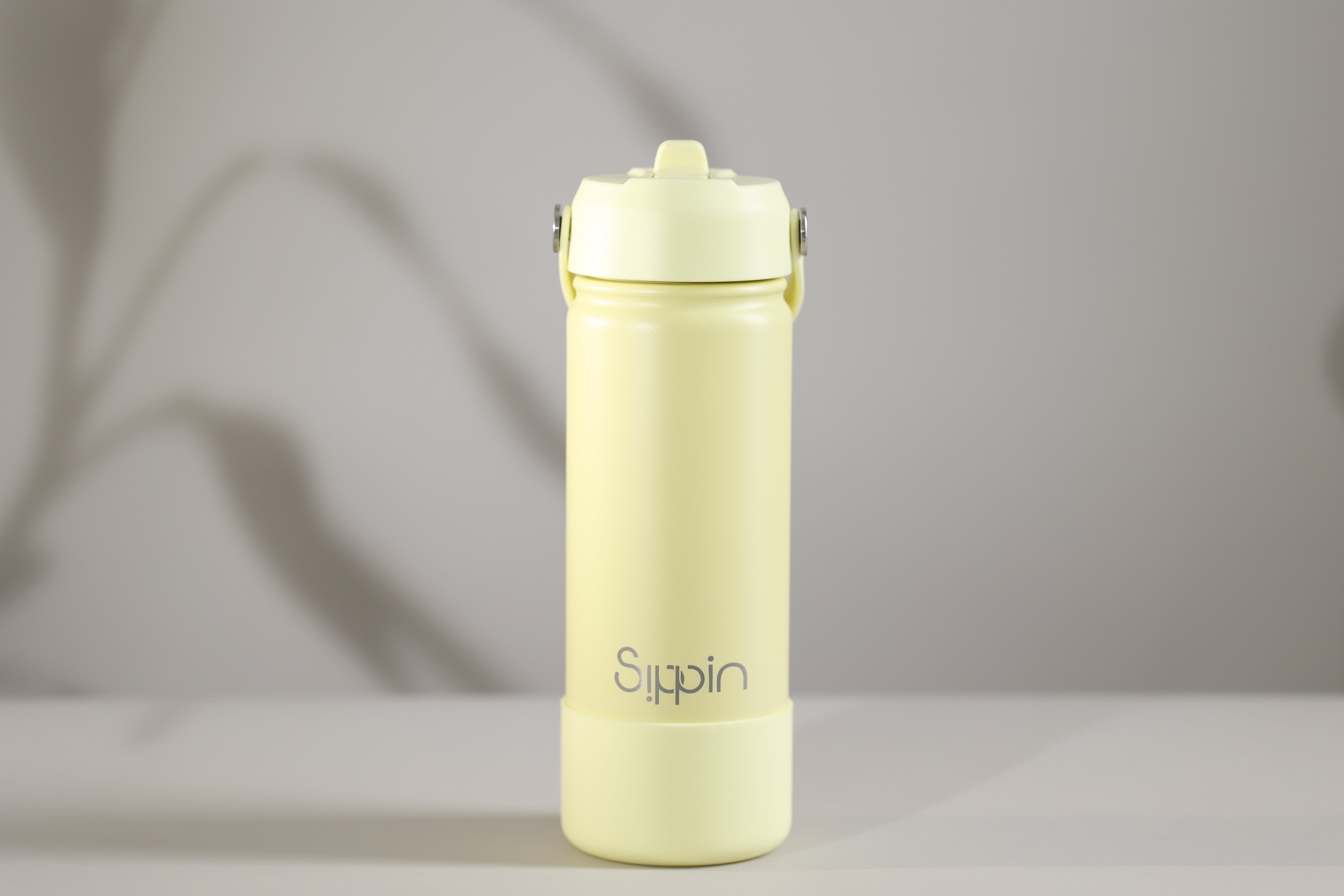 Sipping leakproof bottle’s