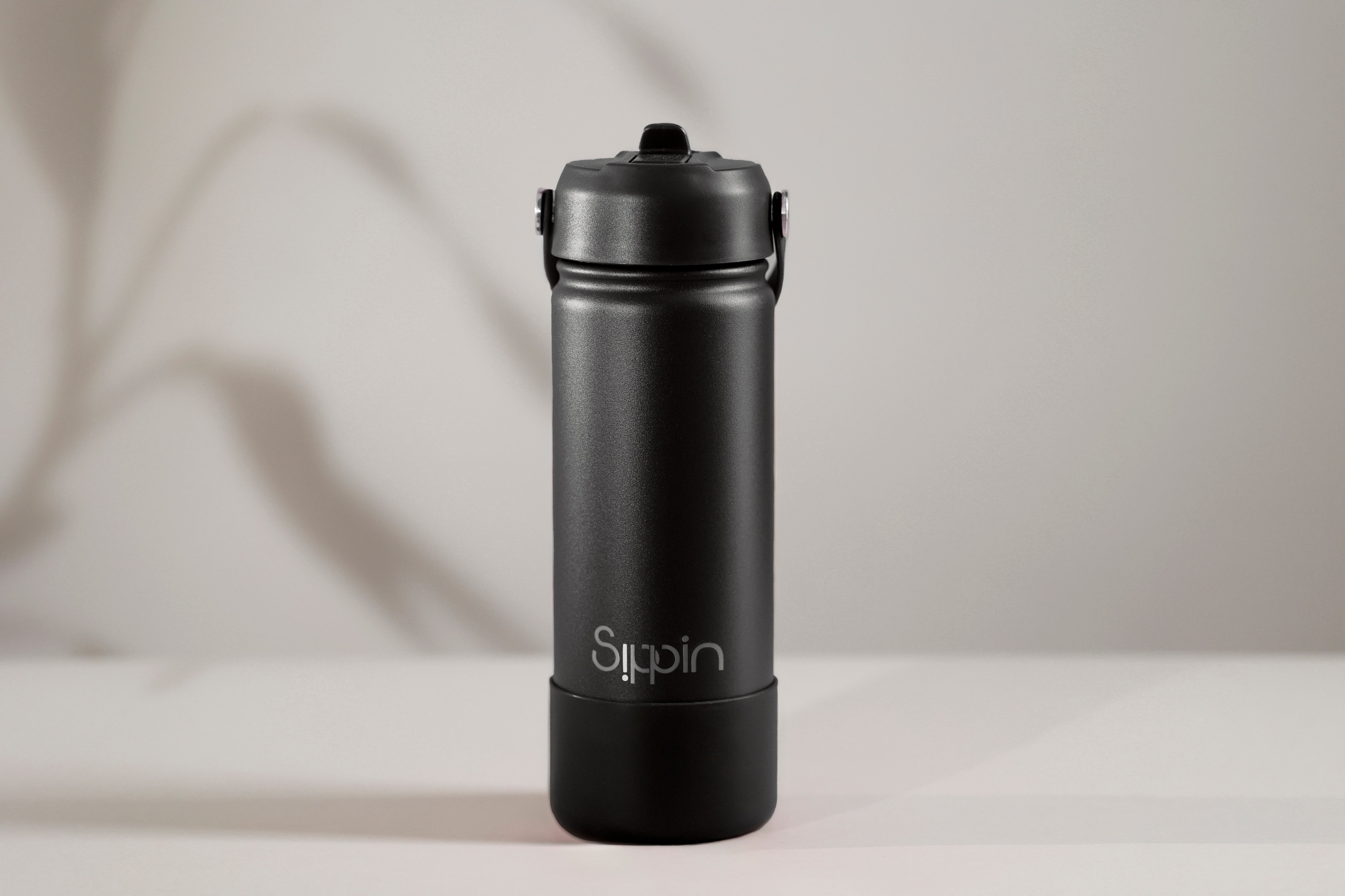 Sipping leakproof bottle’s